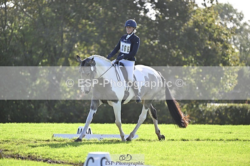 241025-112427-06855 - 366-Chloe.Robinson-BRACKENSPA'S.KEEP.A.SECRET