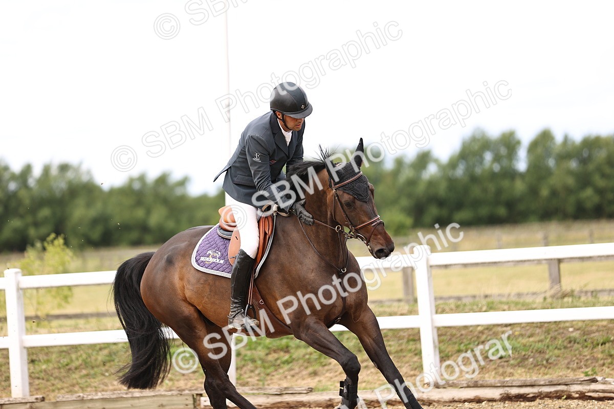 SBM_003443 - Class 22 - Senior Foxhunter 1.20m