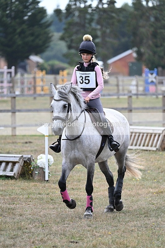 WJ7_1200 - XC Time 11:23 to 11:40