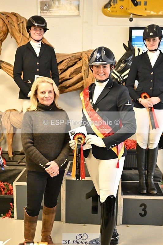 250216-125356-05518 - FS Adv Medium Silver Presentations