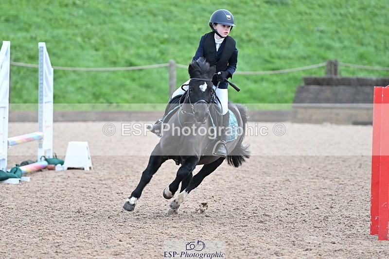 231029A-094420-02500 - 60cm Club and Schools