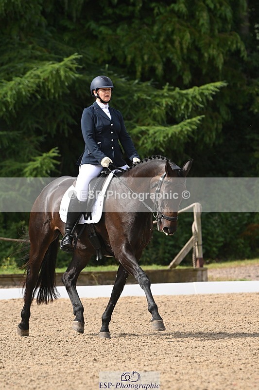 250719A-101409-03303 - 049-Veronica.Roberts-For.J'Adore