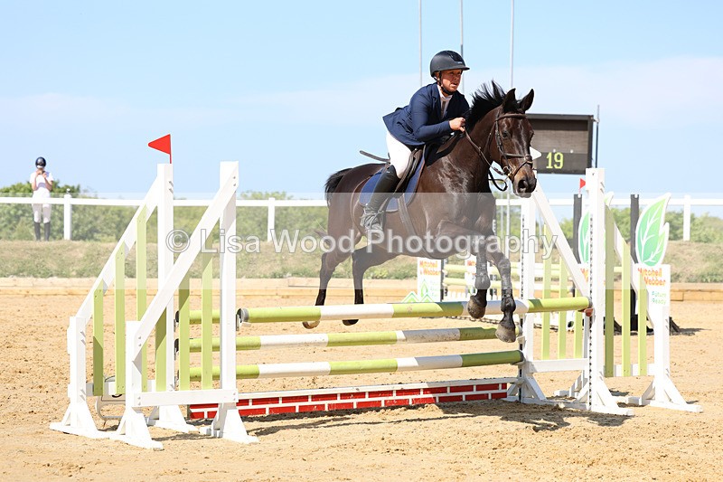 3E7A5796 - Class 4: Senior BN/90cm open