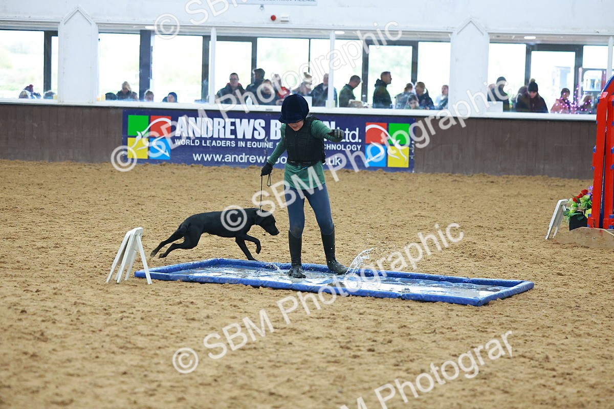 SBM_002402 - Class 3 - Horse & Hound (60cm)