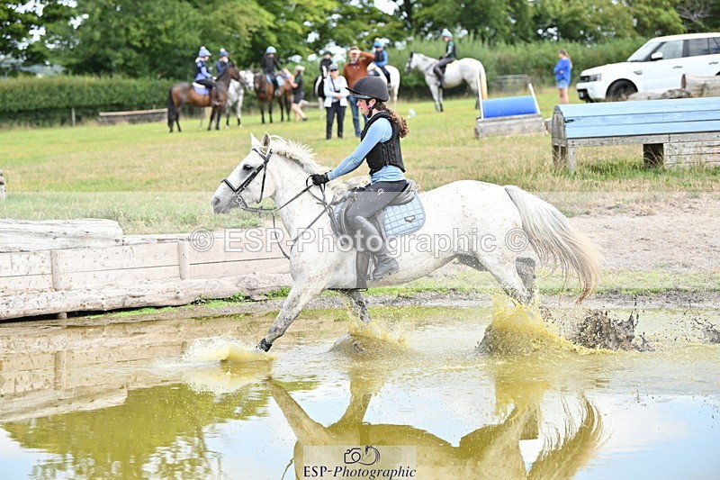 250821B-111209-00200 - Group B - Danielle