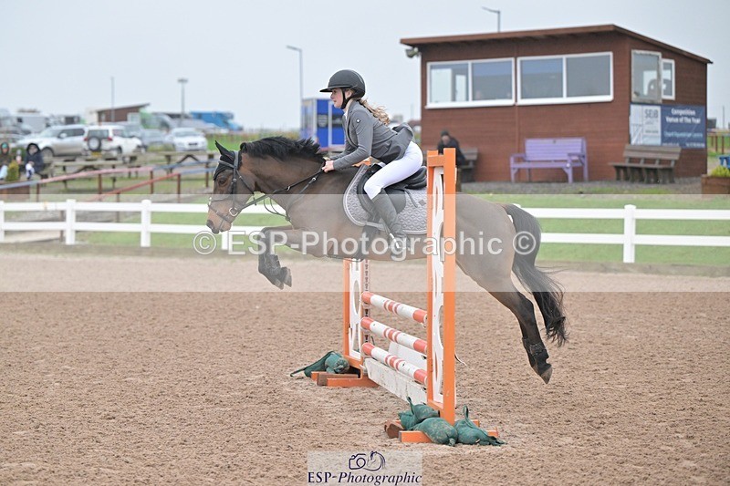 251116-104637-01168 - Cls 4 Pony British Novice and 80cm Open