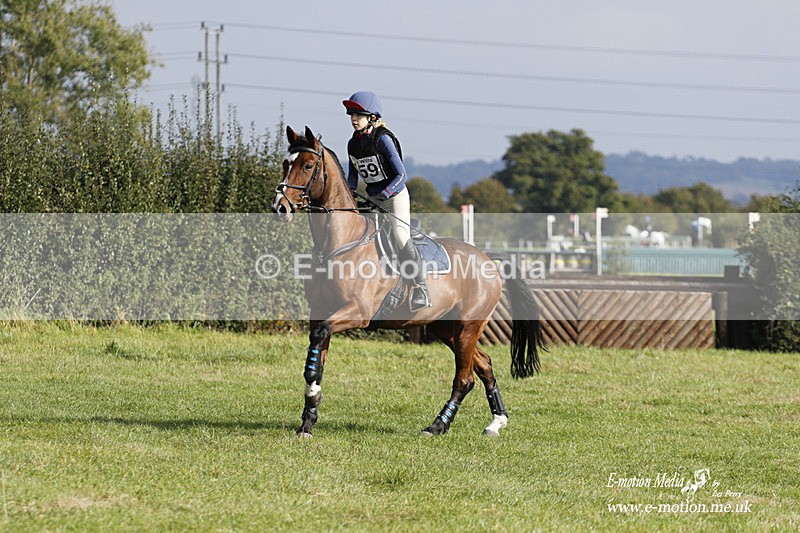  WWHT 171021 2938 - Intermediate (0.90m)  17/10/21