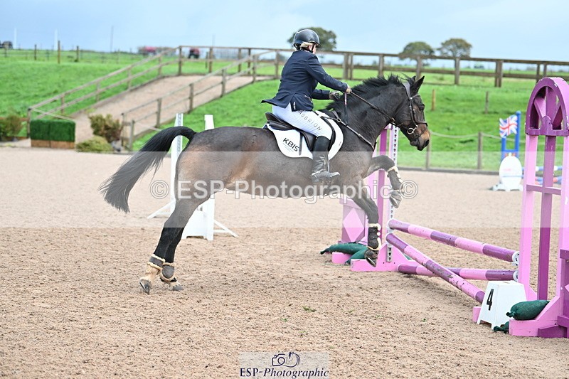 231029A-092519-02374 - 60cm Club and Schools