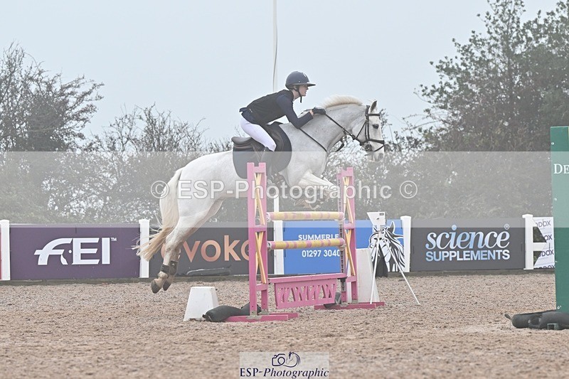 251115-130929-00889 - Cls 14+15 Junior 1.20m and 148cm