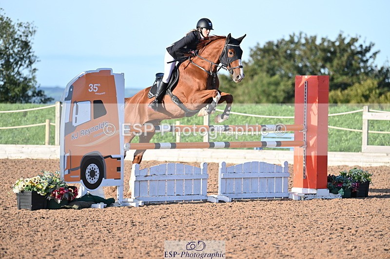 231015A-092800-06959 - Cls 28 Newcomers & 1.10m Open