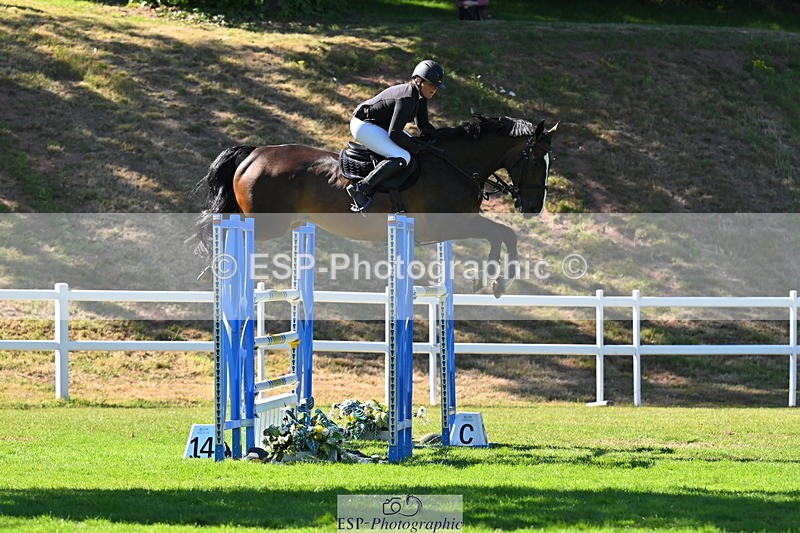 260704A-164523-16238 - Cls 33 Snr Fox Jump Off and Pres