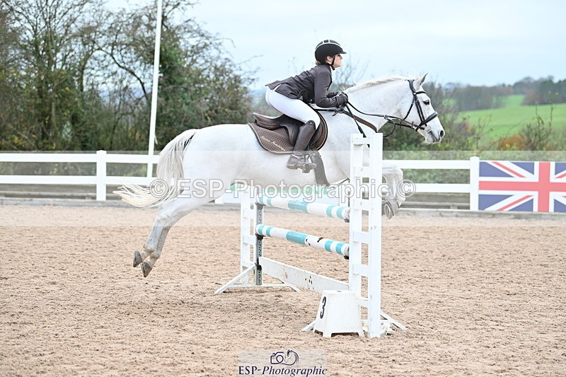 231119A-115201-05522 - Sun Cls 5 Newcomers & 1m Open