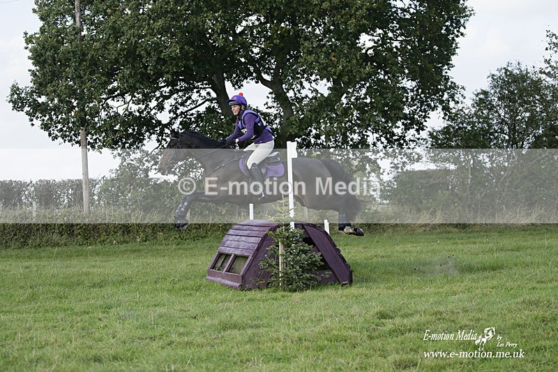  WWHT 171021 3914 - Open (1.00m)  17/10/21