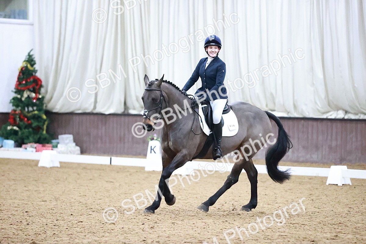 SBM_001739 - Class 9 - Novice 4