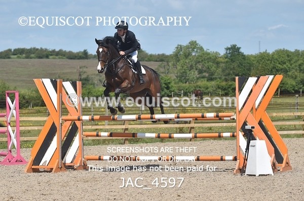 JAC_4597 - CLASS 7 Senior Foxhunter/ 1.20m Open