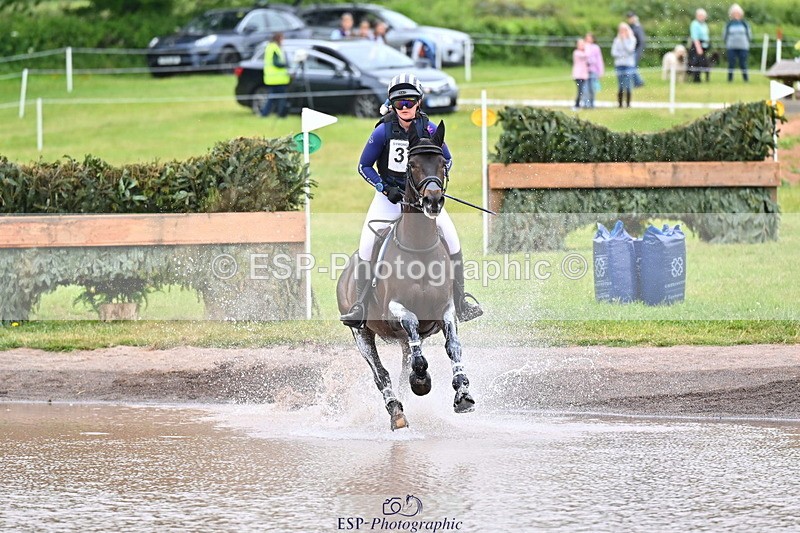 250524A-121706-10146 - B-316-Jasmine.Holmes-ARENT.I.LUCKY