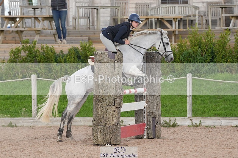 250921-122600-02919 - Cls 9 Pony Foxhunter and 1.10m