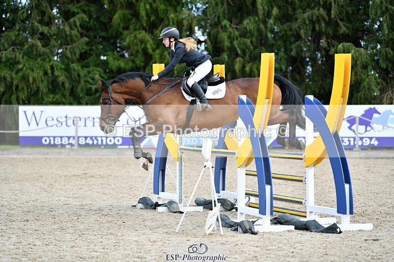 240324-122404-02540 - Cls 9 Snr 1.05m Open