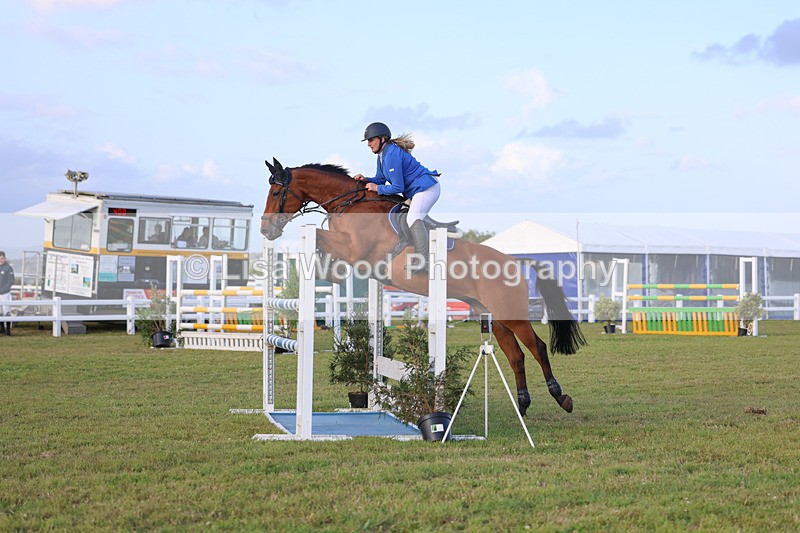 3E7A4952 - Class C1: Showjumping Senior Newcomers/1.10m open