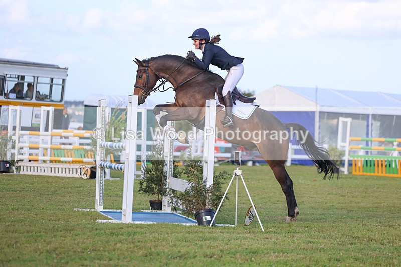 3E7A4654 - Class C1: Showjumping Senior Newcomers/1.10m open