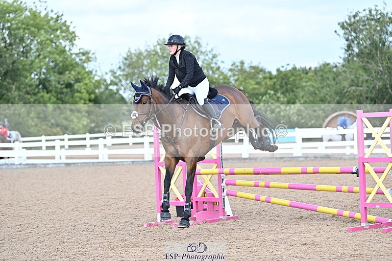 241004A-114401-01642 - Fri 08 85cm Amateur Quals