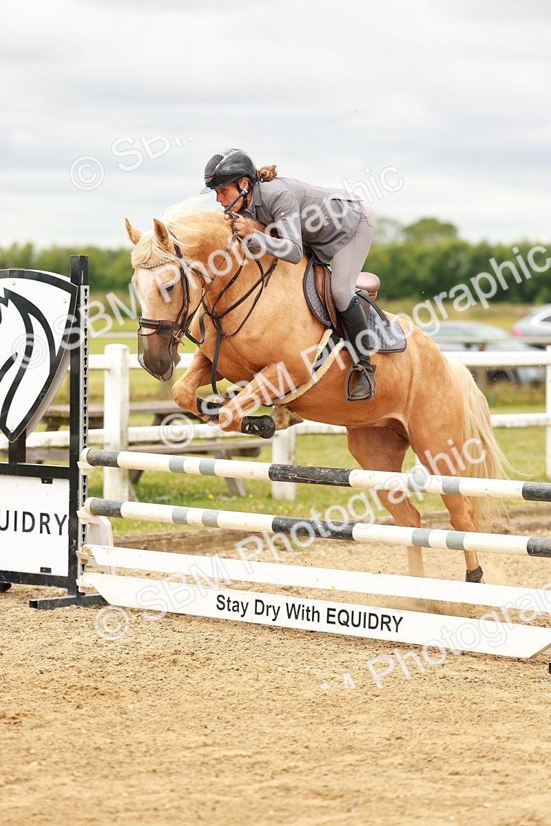 SBM_001953 - Class 9 - Senior British Novice - 90cm