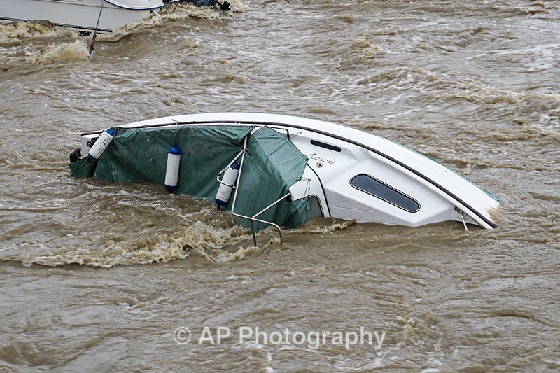 ACP04727-1 - Aberaeron Harbour, during storm Callum 13/10/2018