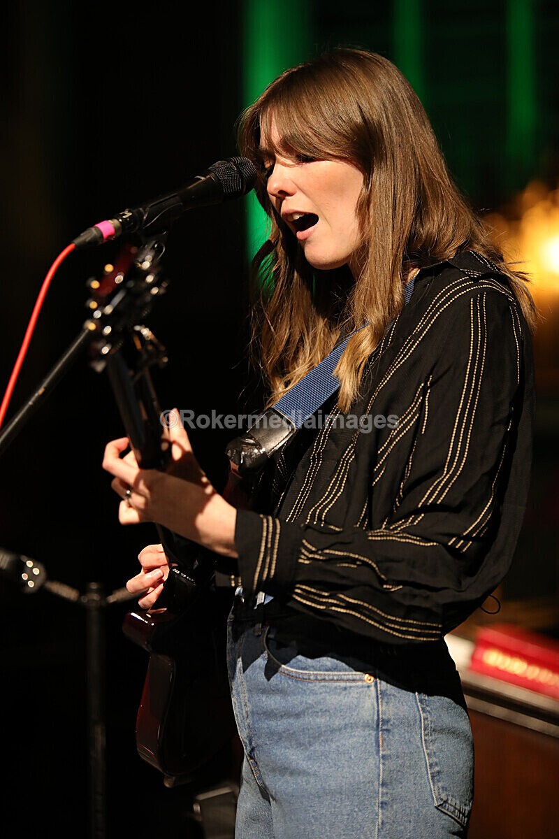 FOLK N BLUES-702 - FOLK and BLUES SEPT 2022