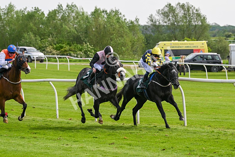 130524-Race 4-Keldeo-0437 - Race 4