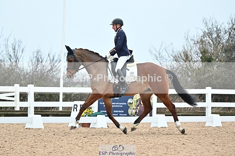 250214-104221-00873 - 221-Alice.Peternell-Noa.Le