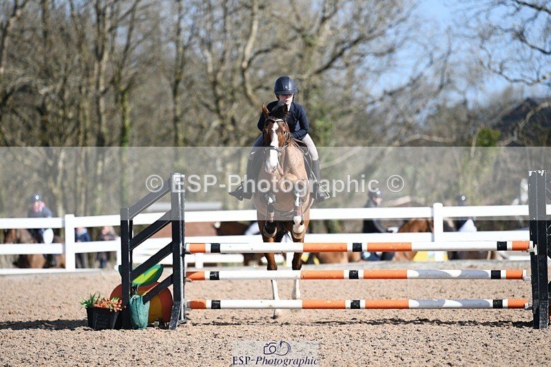 250330-103139-06146 - Cls 32 British Novice and 90cm