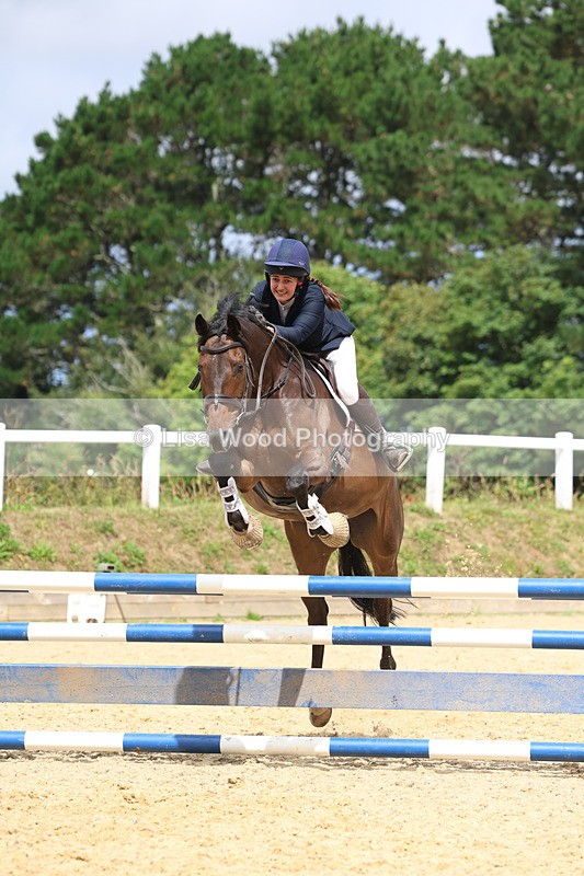 3E7A5140 - Class 4: Senior British Novice/90cm open