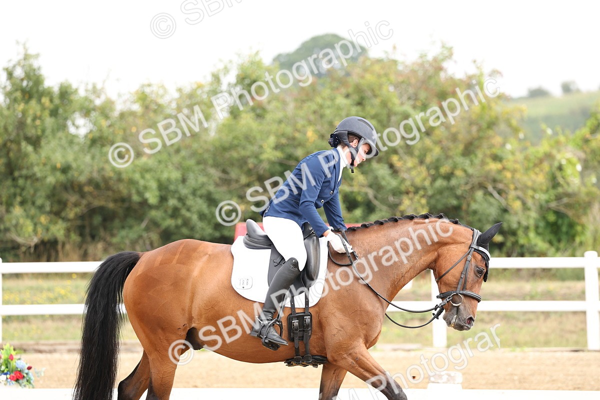 SBM_005489 - Class 6 - Novice 6 - 9.30-10.12