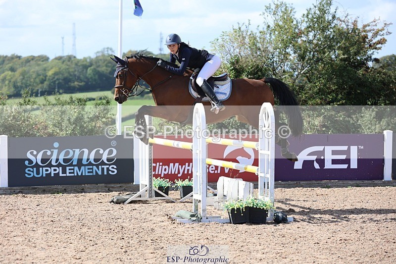 250913-142426-07362 - Cls 25 1.05m Amateur Quali