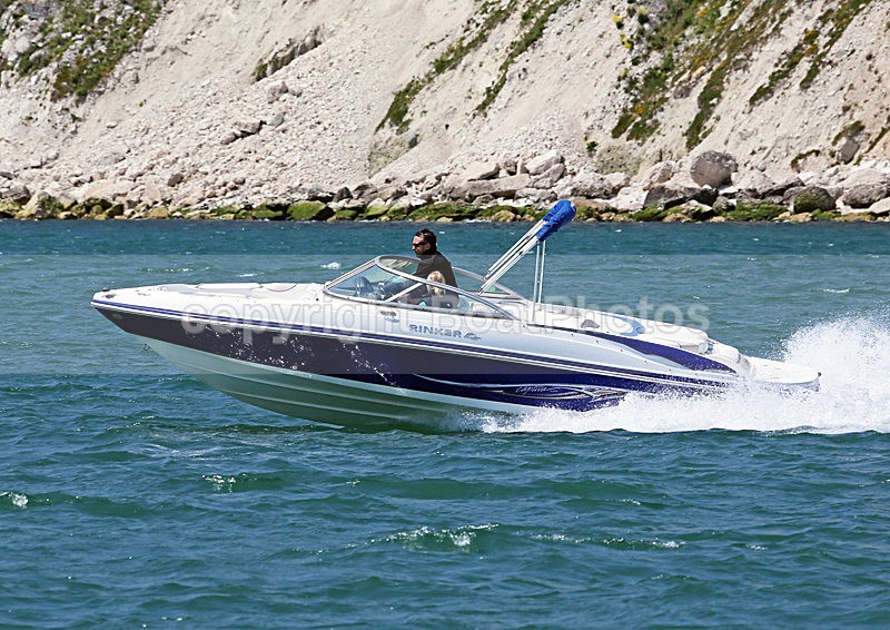 130526 DEEBEE RINKER WT7A5115 - Motorboats - Open