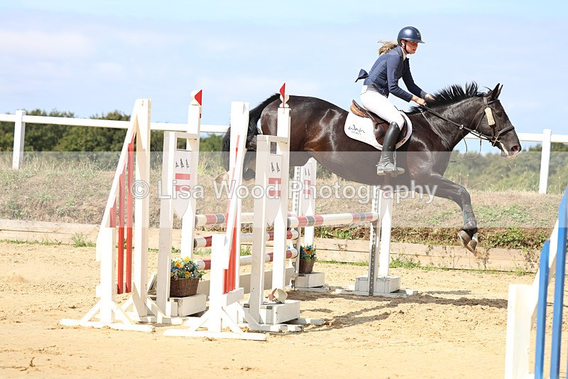 3E7A3583 - Class 4: Senior British Novice/90cm open