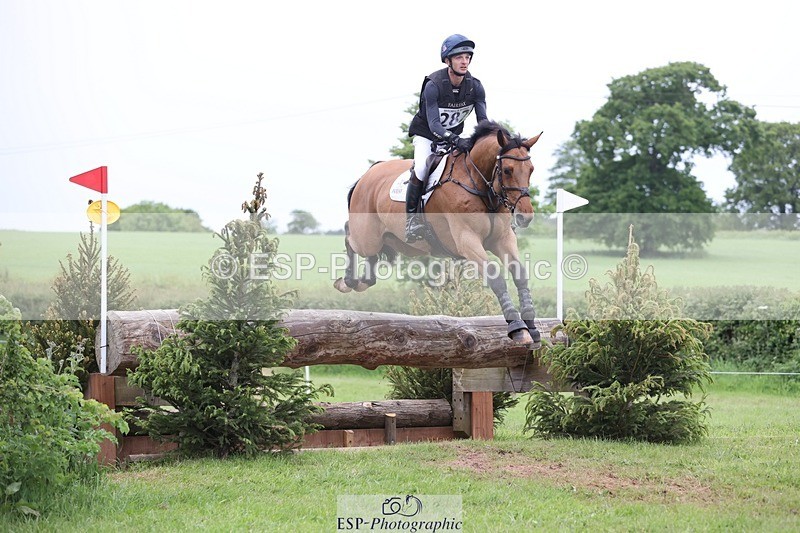 240525-180102-18339 - 282-COOLEY_CORNASUS-Tom_Jackson