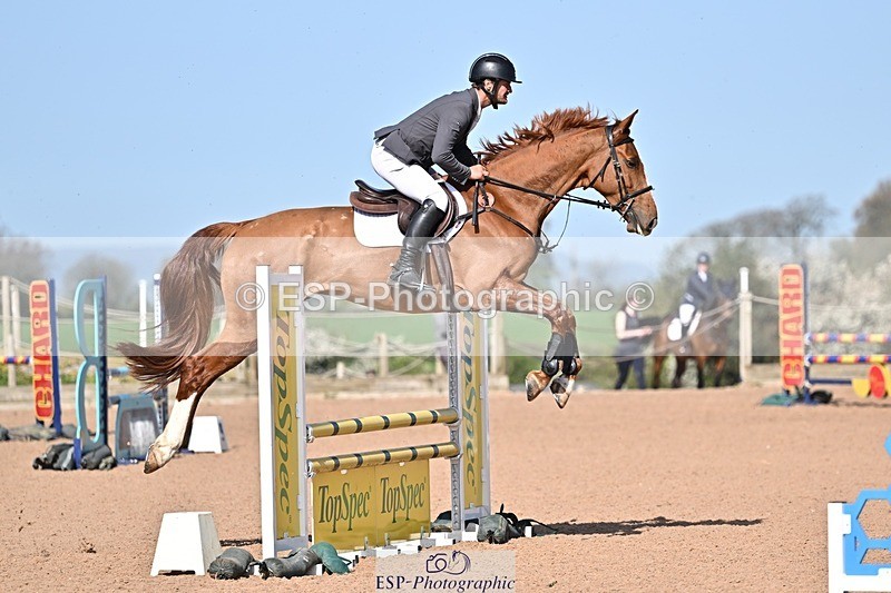 260408-104706-00235 - Cls 2 British Novice and 90cm