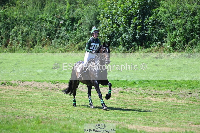 240811A-140430-04744 - 251