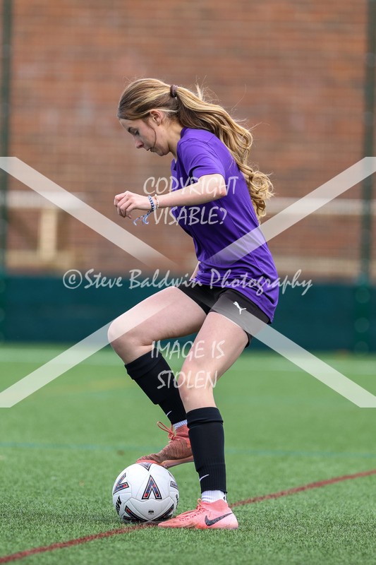 1DX30421 - 2025-09-13 FC Abbey Meads U17 Girls Purple V Cumnors U17 Girls
