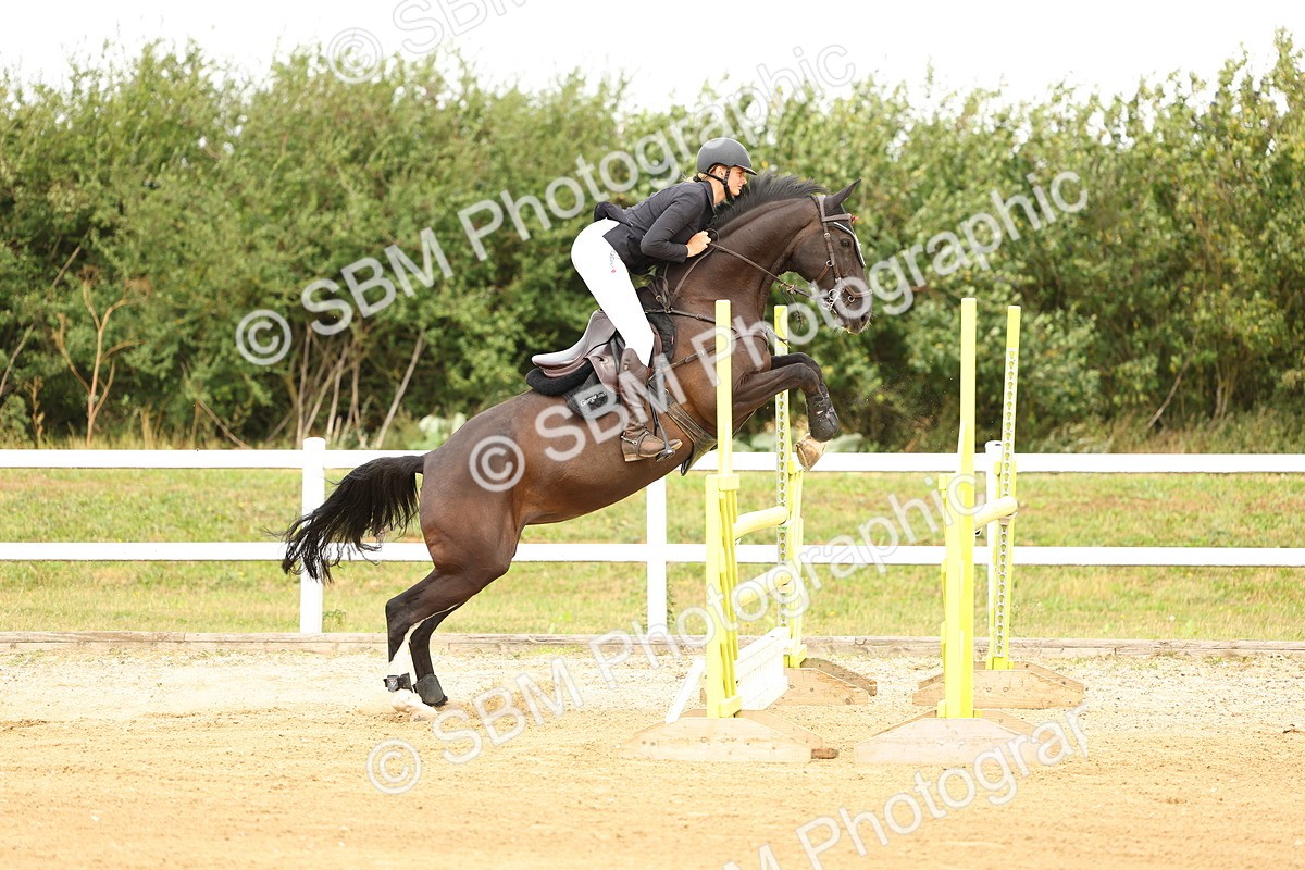 SBM_009965 - Class 3 - Senior Newcomers - 1.10m Open