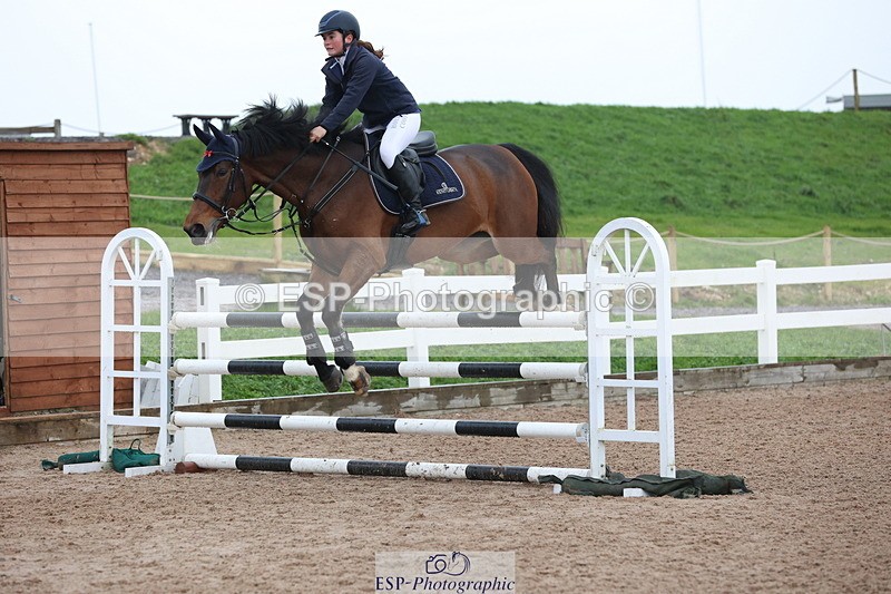 231112A-133142-04505 - Cls 20 Newcomers & 1.10m Open