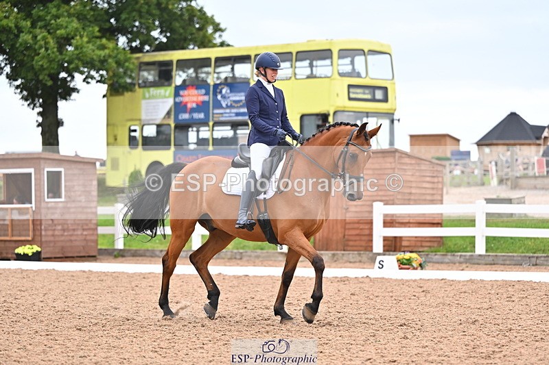 240817A-154434-10347 - 316-Hannah.Drinkwater-Sonnetti