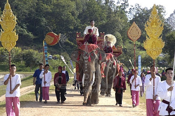 Elephant Conservation Center - Thailand - CULTURES