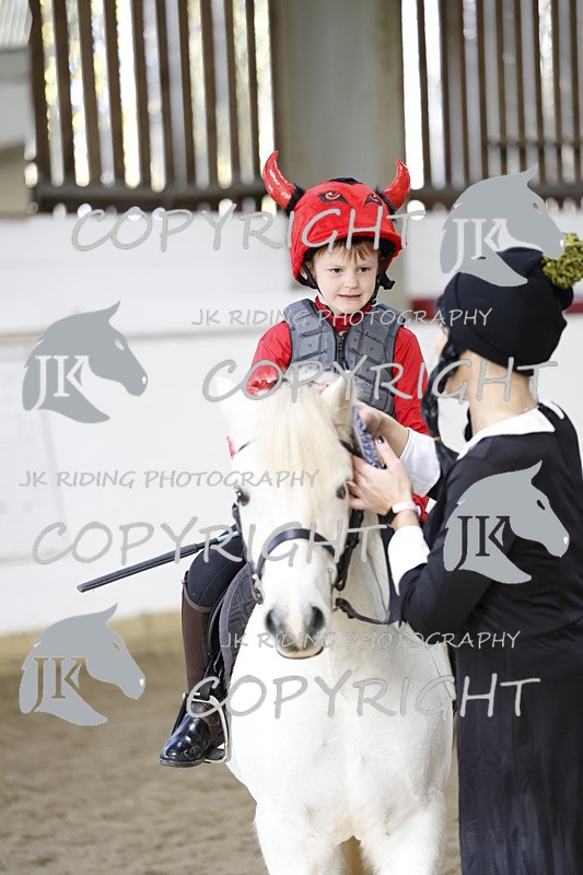 _T0A0946 - Class 1 Cross poles