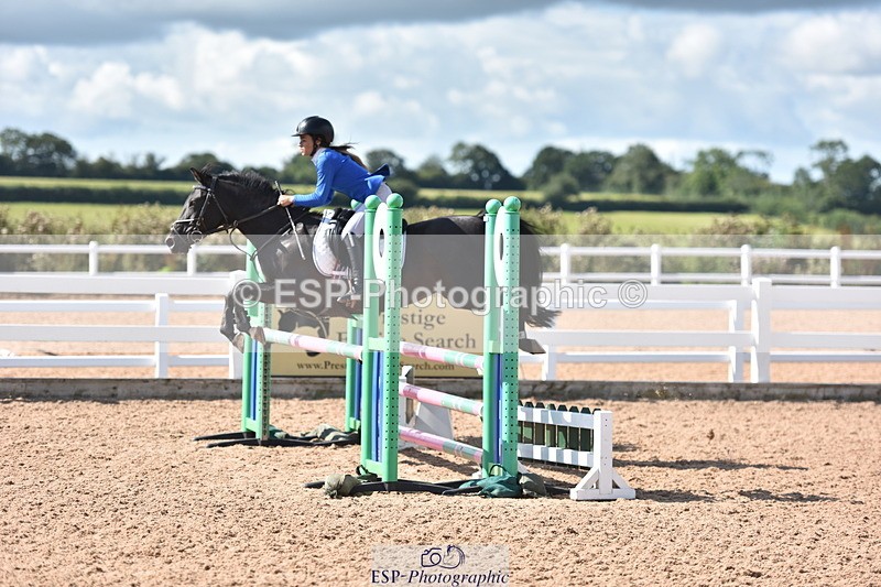 230806A-101752-01212 - Cls 16 Snr British Novice & 90cm Open