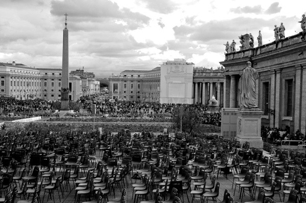Piazza harmony - St. Peter's Basilica