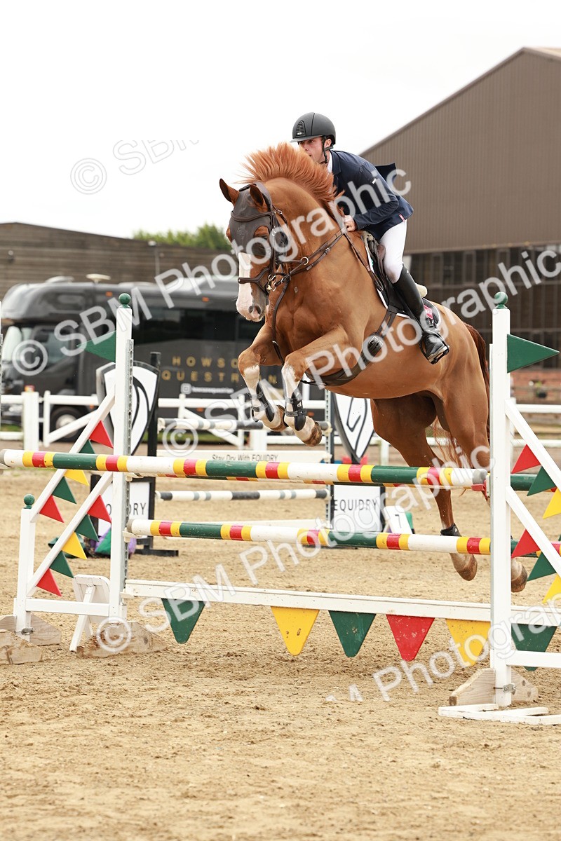 1I0A8056 - Class 5 - Senior Foxhunter 1.20m