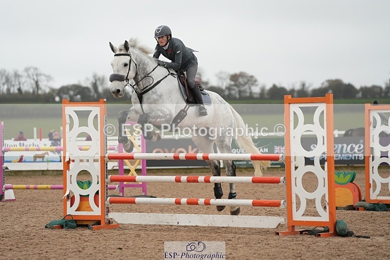 251109-114017-03602 - Cls 20 Newcomers and 1.10m Open