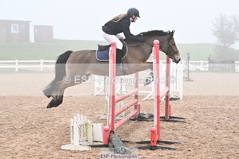 260308-143131-03240 - Cls 15 British Novice and 80cm